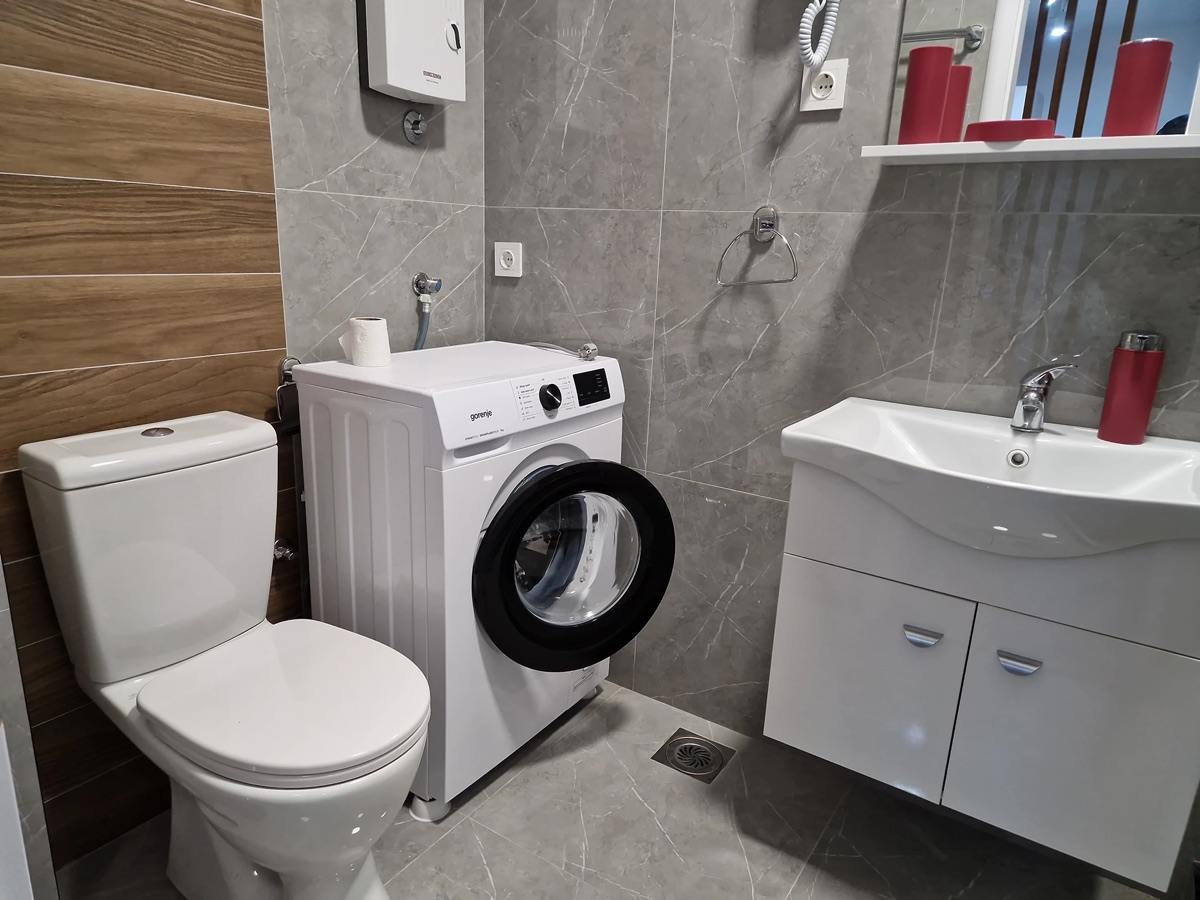 Emi Center Apartments - апартмани и rent-a-car во Гевгелија - фотографија 9