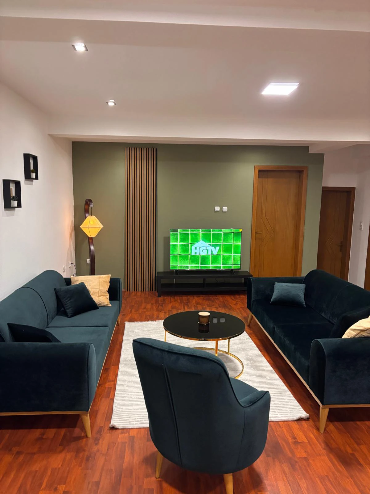 Uređen sprat kuće 92 m² za izdavanje u Gevgeliji