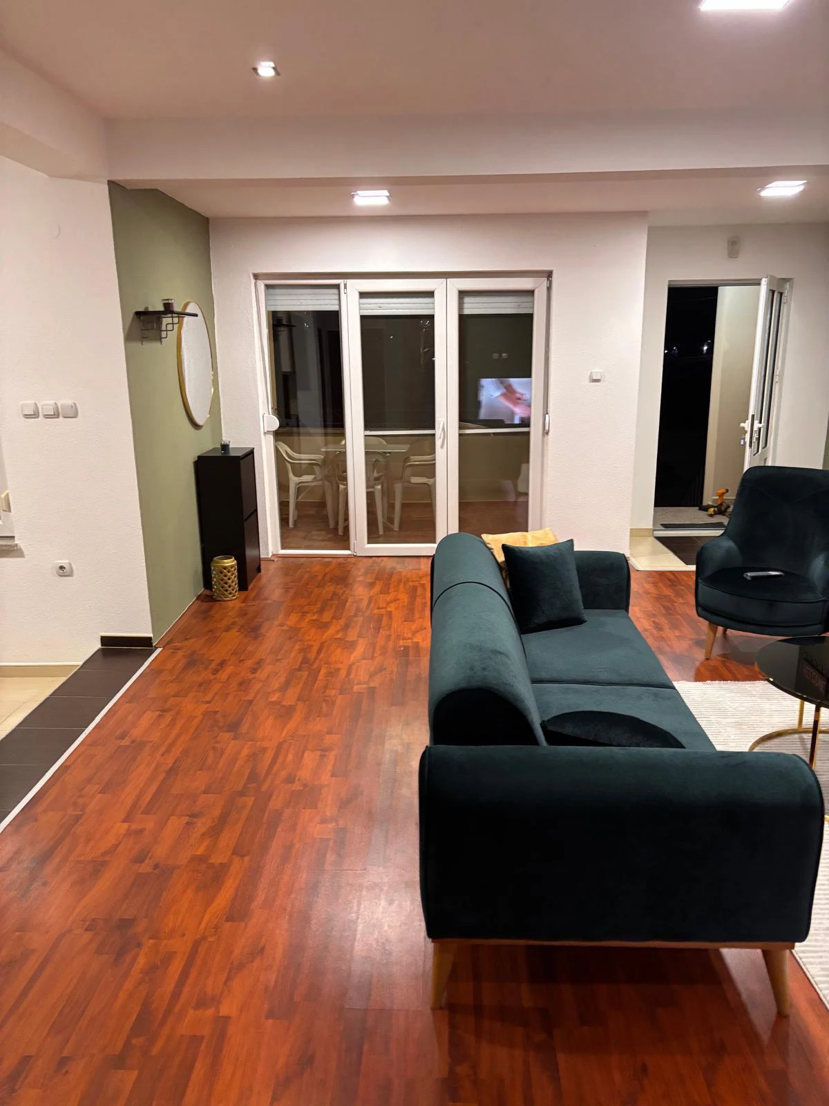Uređen sprat kuće 92 m² za izdavanje u Gevgeliji