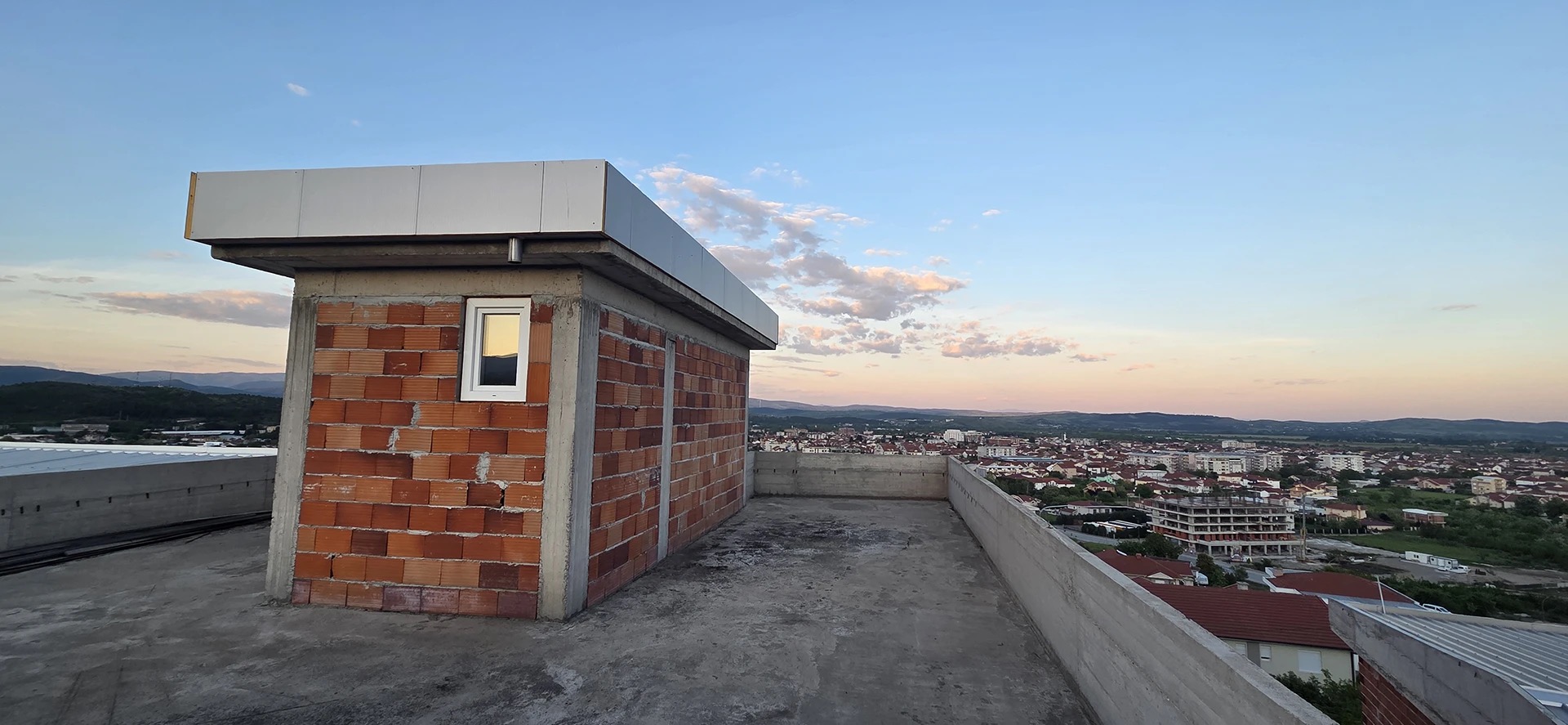 Kuća 400 m² u Gevgeliji sa apartmanskim konceptom