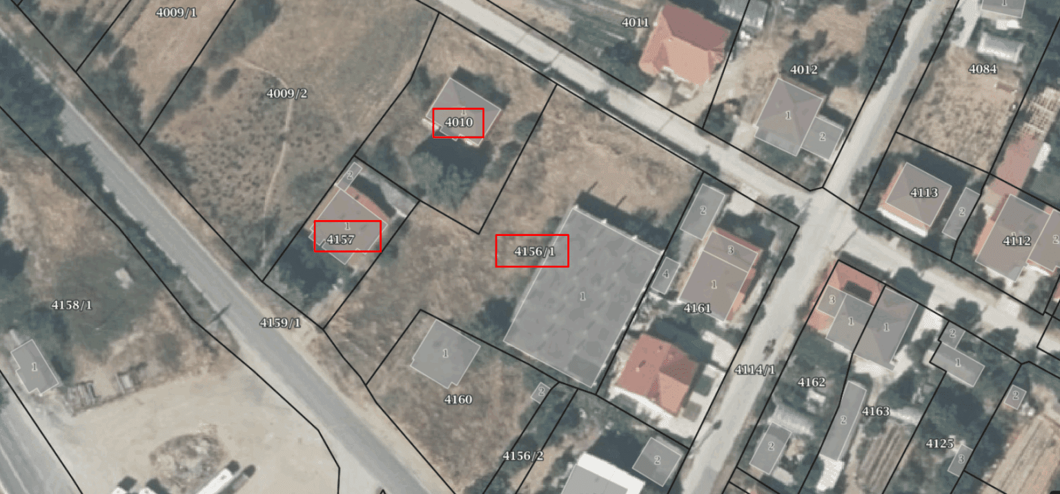 Удово – Земя с две къщи и склад в строеж