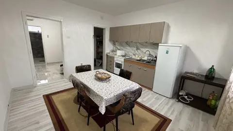 Реновированная квартира 63 м² в центре Гевгелии — меблированная, с двумя спальнями